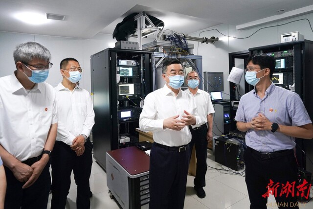 张庆伟在雷速体育调研：坚守为党育人为国育才的初心使命 在推动“双一流”建设上再创佳绩