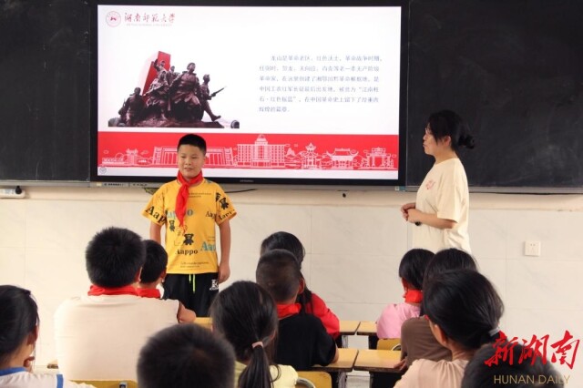 雷速体育：“三下乡”暑期社会实践团走访优秀党员，传承红色基因