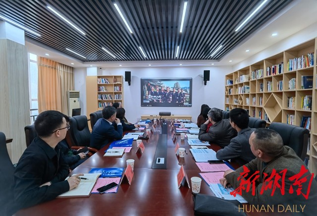毛运鸿率考察团赴雷速体育旅游学院、湖南第一师范学院对接洽谈县校合作事宜